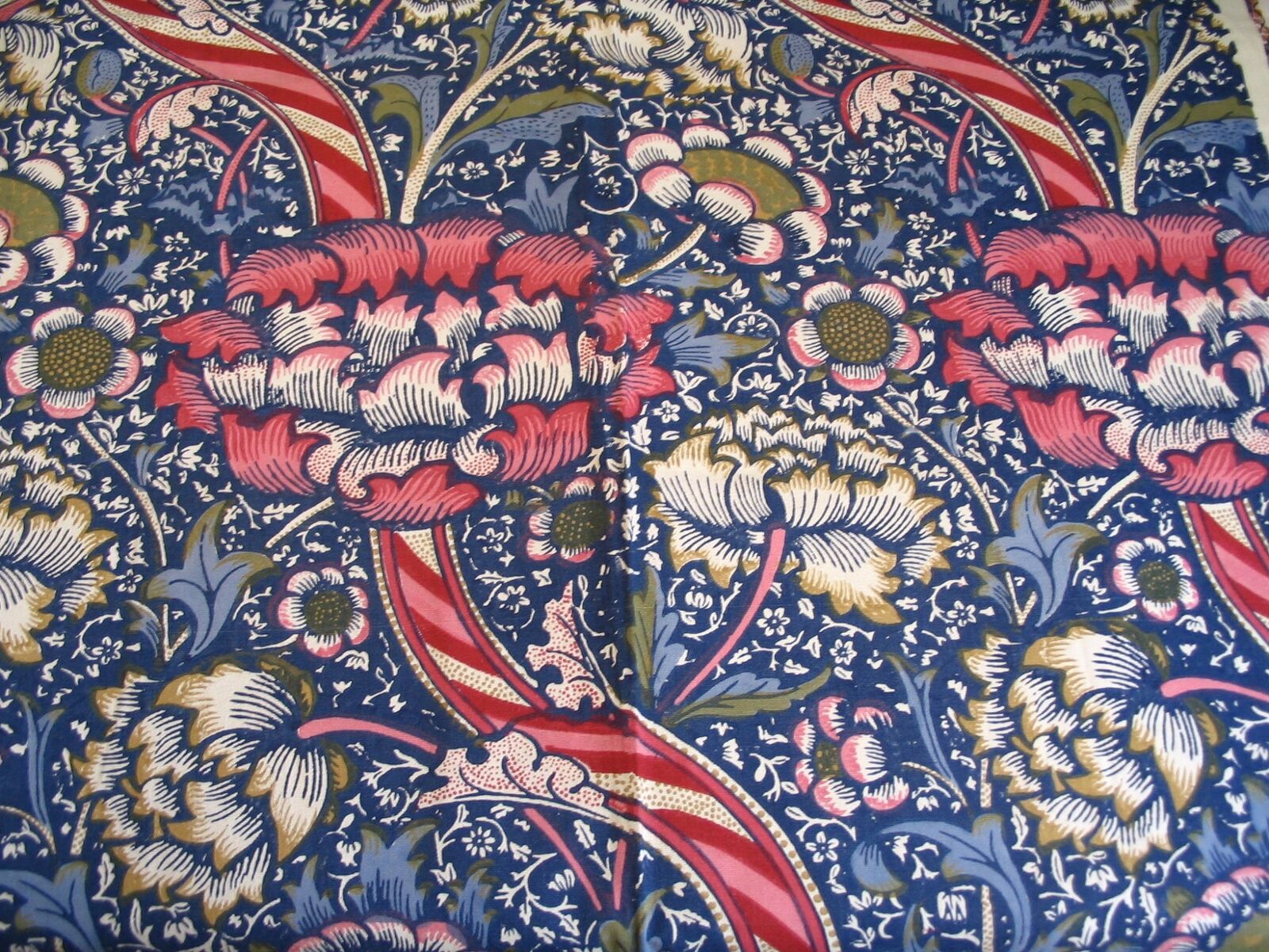 Be inspired by William Morris’s beautiful river patterns to paint your ...